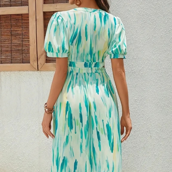 Elegant Puff Sleeve Cut Out Party Dress - Size Large - Picture 2 of 10